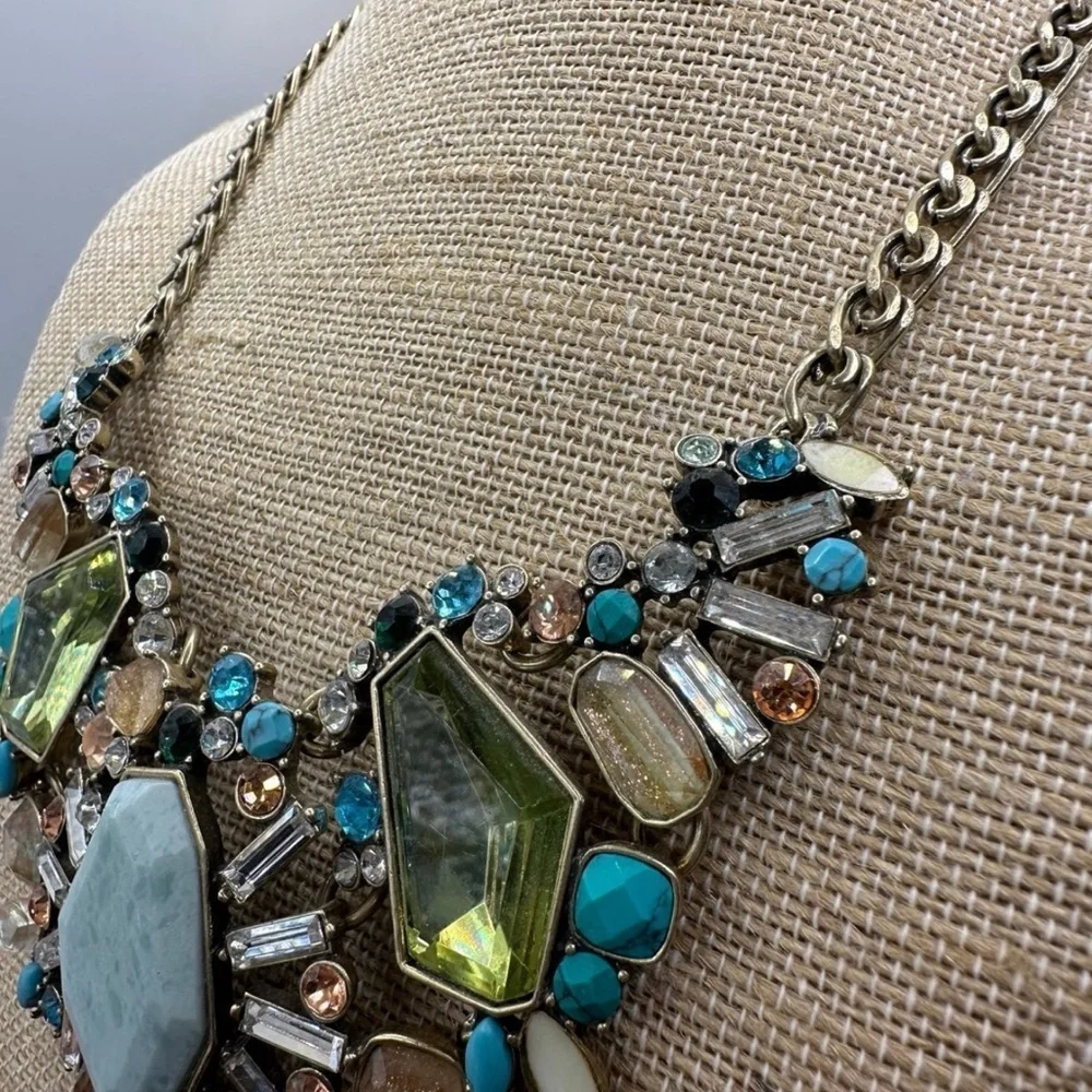 Chloe + Isabel Elegant Aquamarine Multicolor Statement Necklace. - Picture 2 of 4
